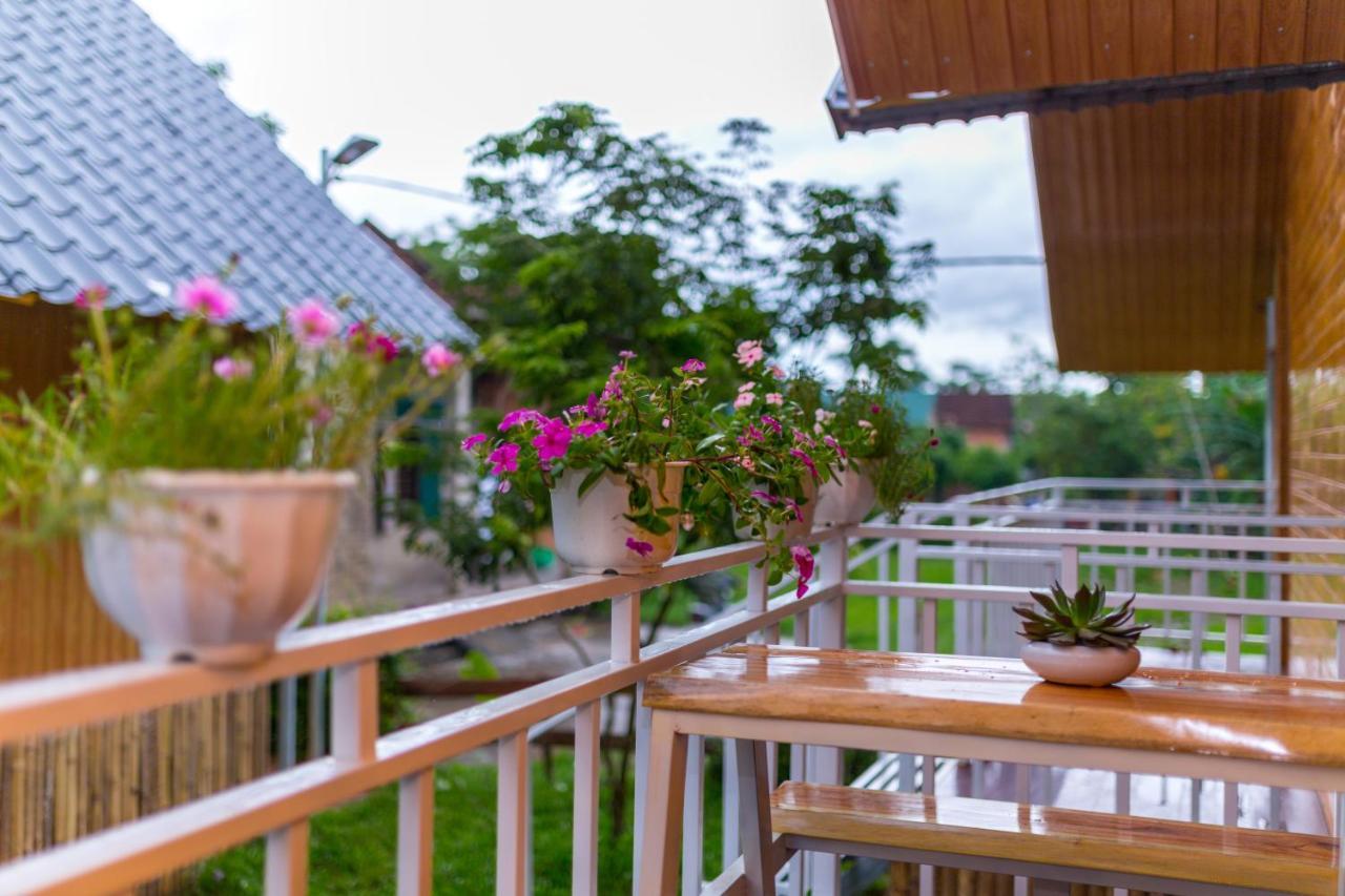 Pomelo Homestay Фонгня Екстер'єр фото